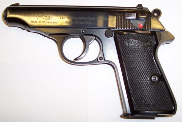 Послевоенный вариант пистолета Walther PP калибра .22LR (5.6мм).