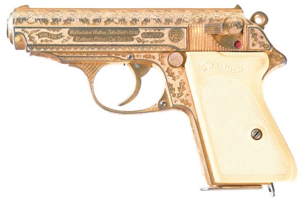 Довоенный "наградной" пистолет Walther PPK, украшенный позолотой и гравировкой.